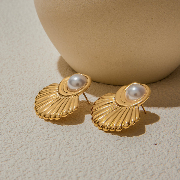Pearl Shell Stud Earring