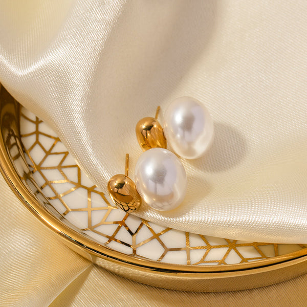 Pearl Ball Classic Stub Earring