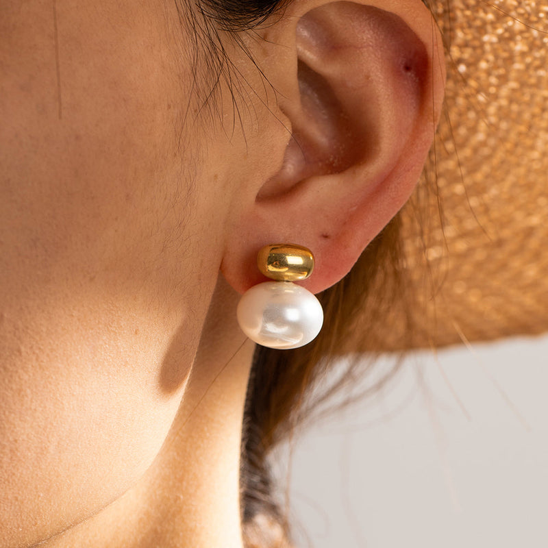 Pearl Ball Classic Stub Earring