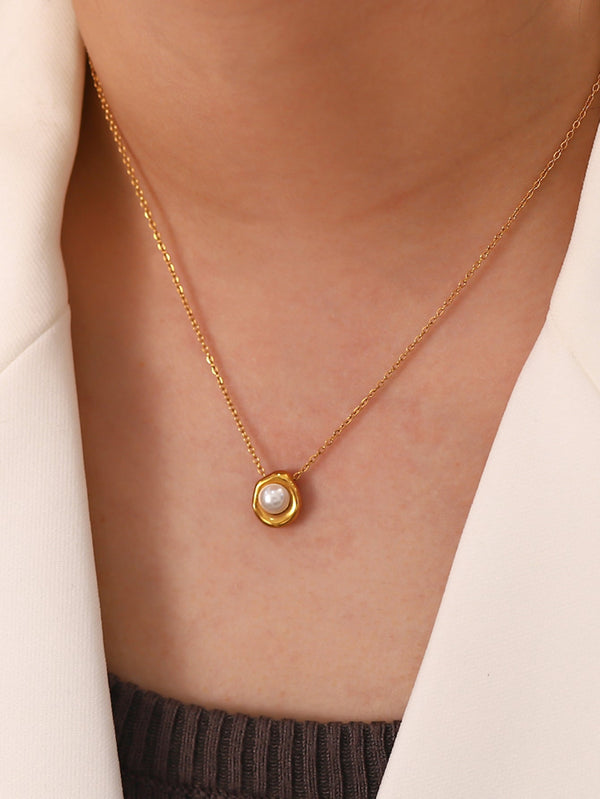 Pearl Pendant Necklace