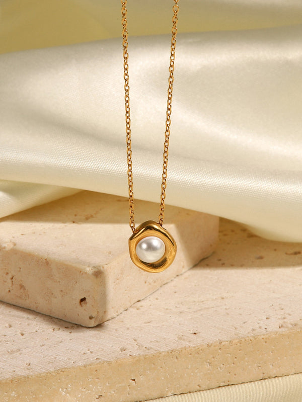 Pearl Pendant Necklace