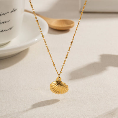 Shell Pendant Necklace