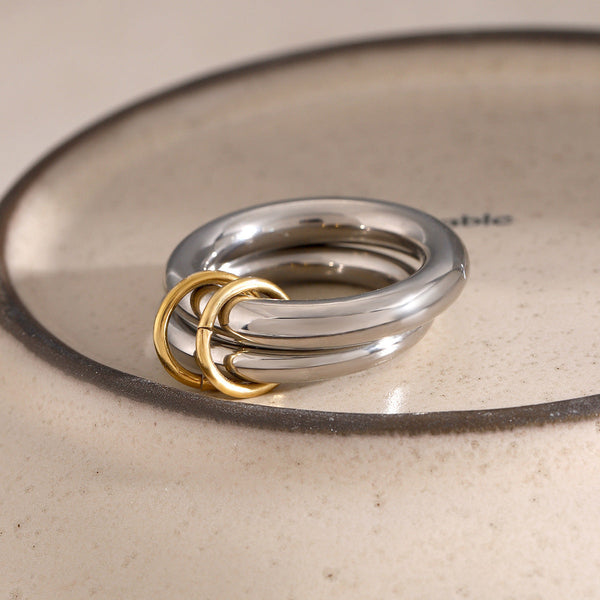 Double Layer Interlocking Ring