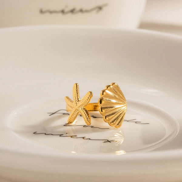 Gold Starfish & Shell Ring